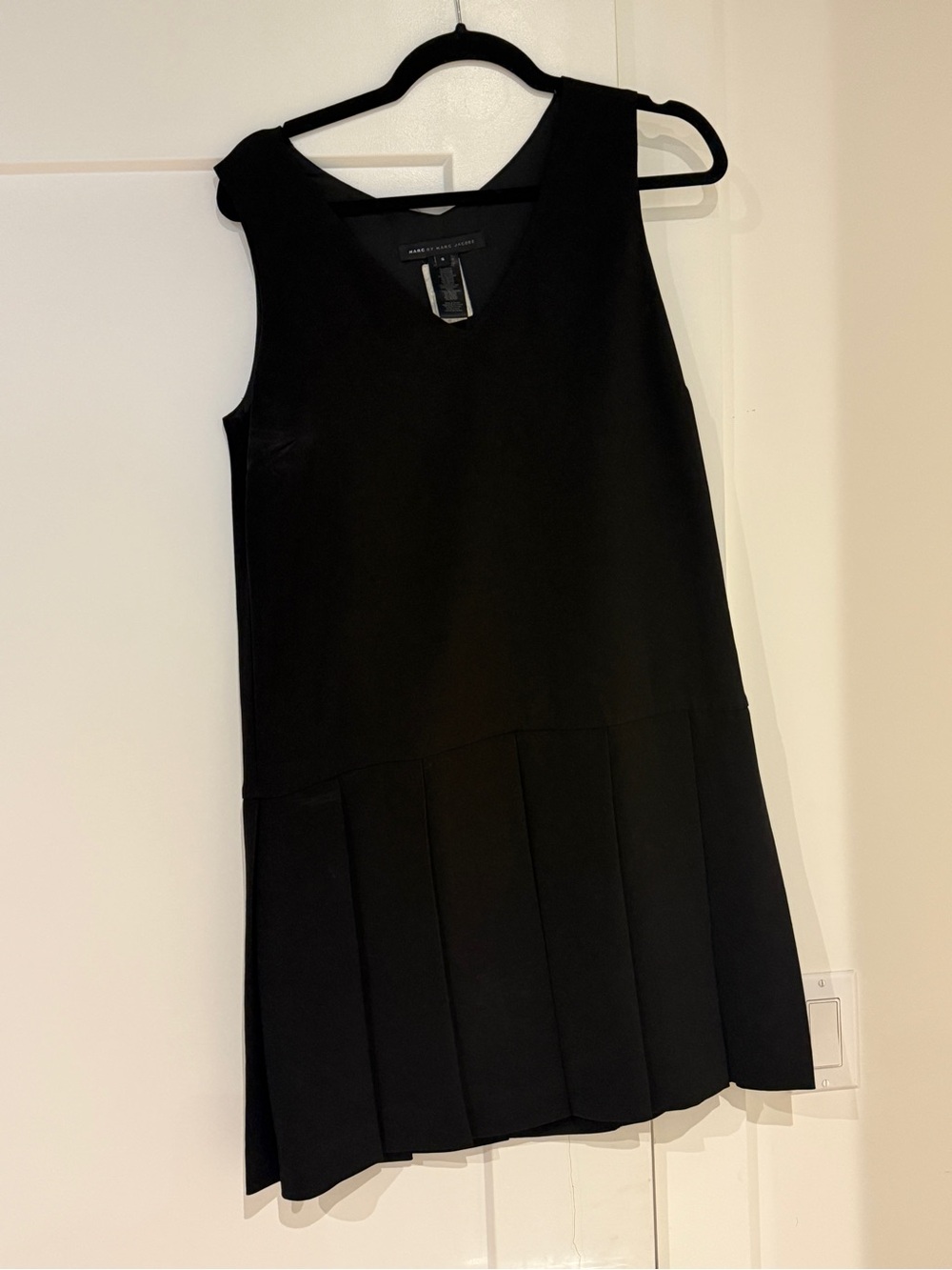 Marc By Marc Jacobs Black V-Neck Top